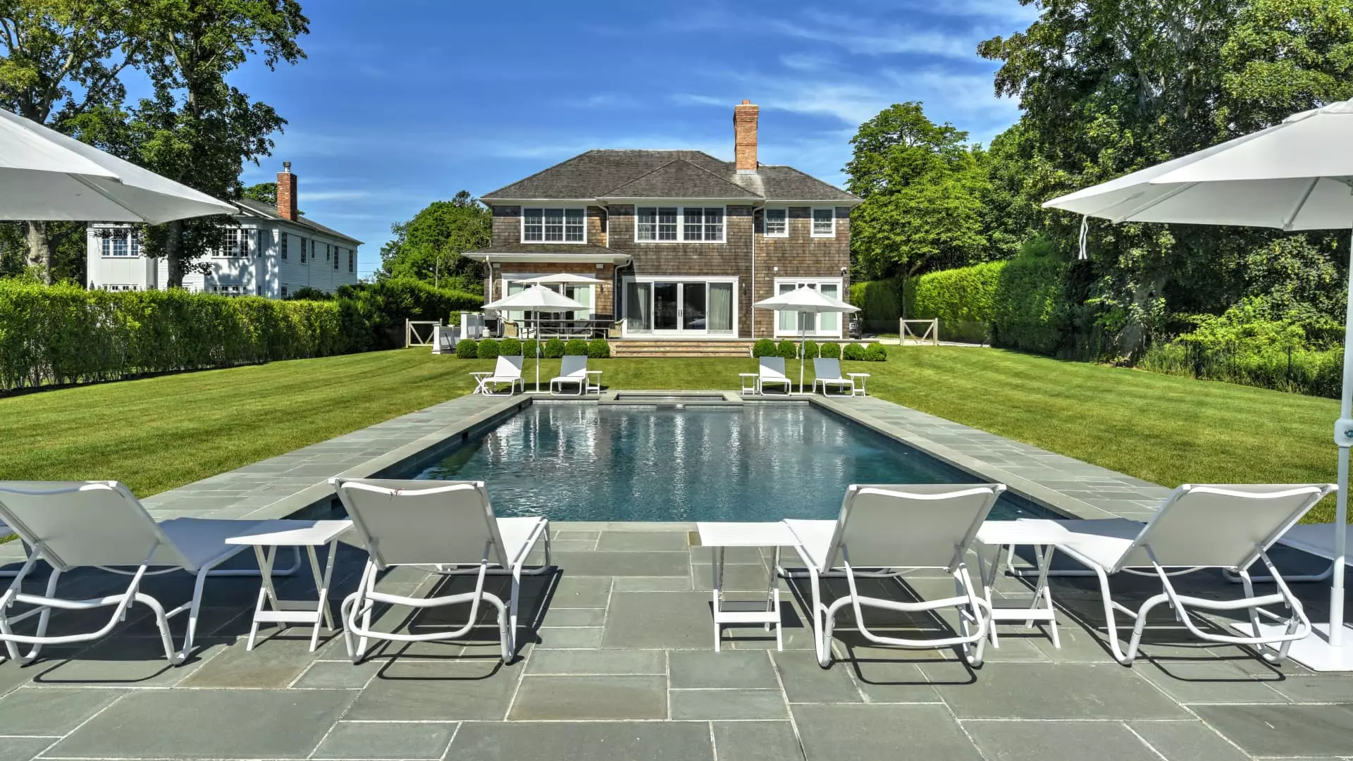 5 Critical Reasons Why Hamptons Rentals Are Plummeting This Summer