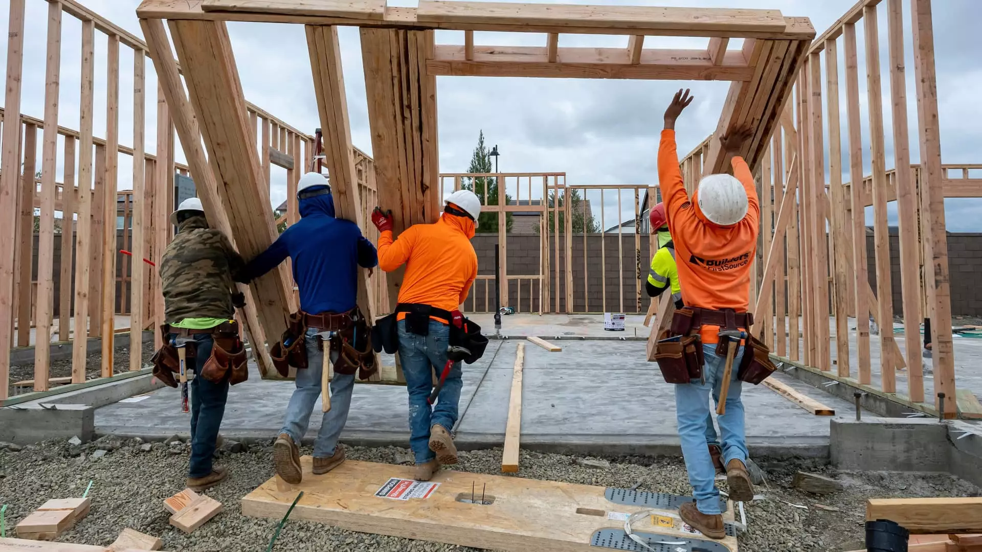 The Dismal State of Homebuilding: 37% of Builders Slash Prices as Mortgage Rates Soar
