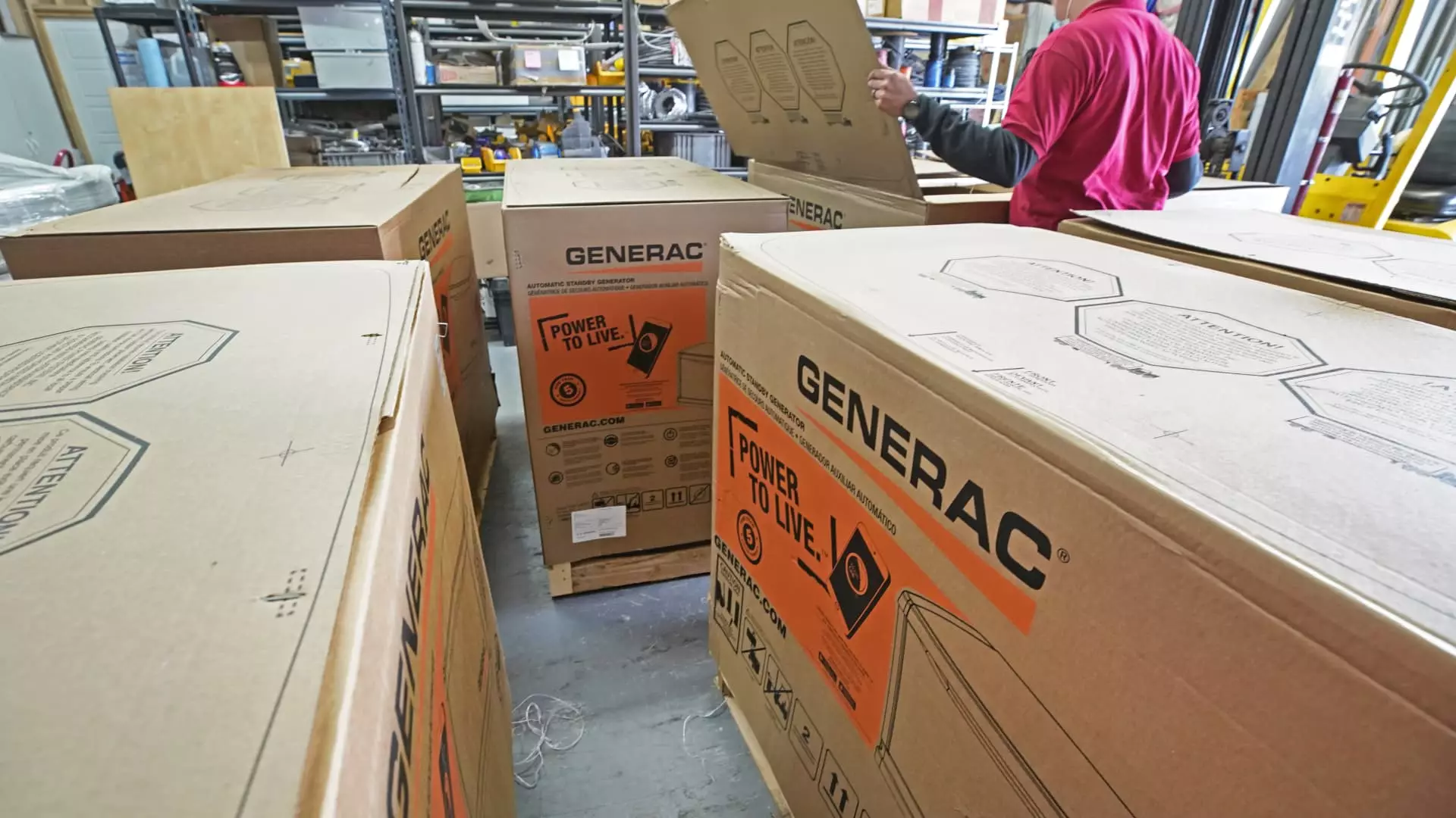 The Solar Surge: 8 Reasons Why Generac is Thriving Amidst the Heat