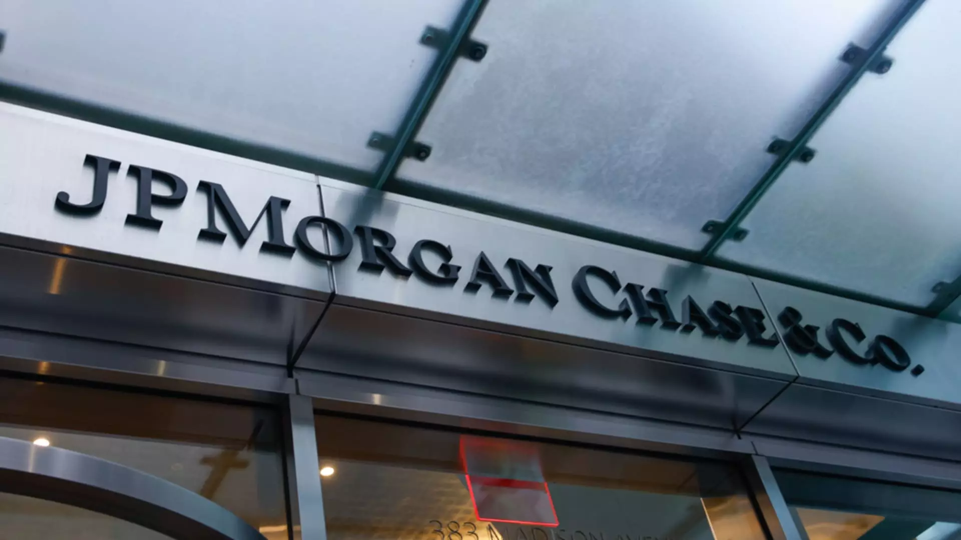 3 Stark Warnings Behind the Overhyped Bank Stocks Rally